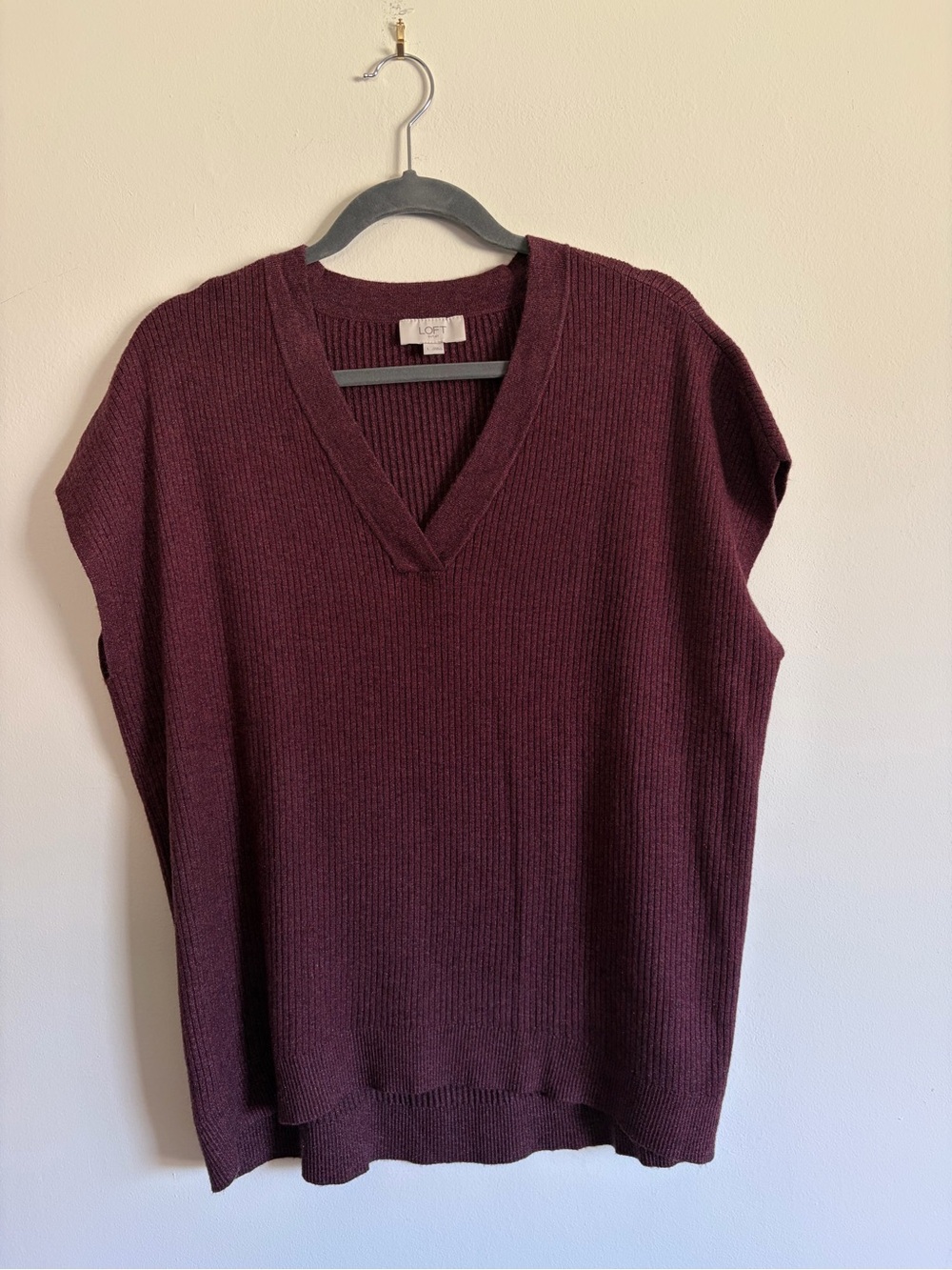 LOFT Women's V-Neck Sleeveless Sweater Vest - Plum